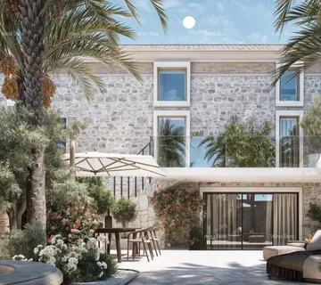 Kuća Kamena dalmatinska villa u staroj jezgri- idealna investicijska prilika- Supetar!