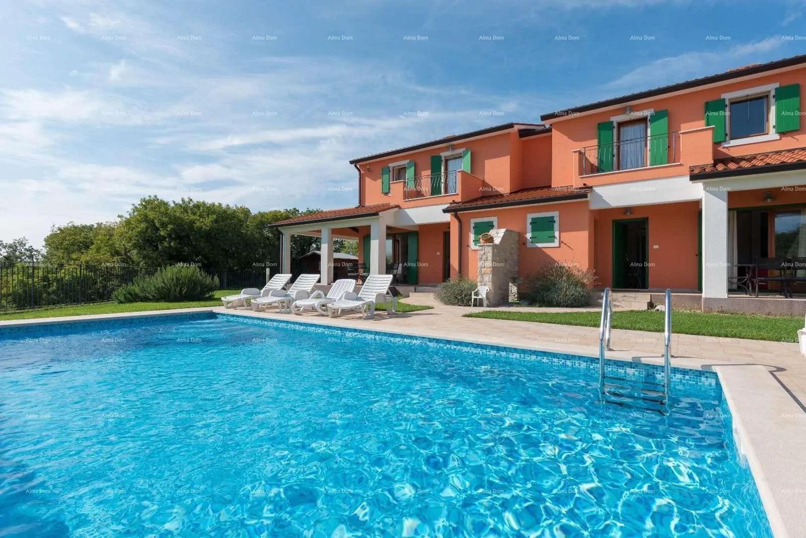 Kuća VILA S DVA APARTMANA I BAZENOM,  OKOLICA LABINA - cover