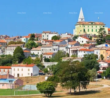 Kuća Prodajemo kamenu kuću u centru Brtonigle! - cover