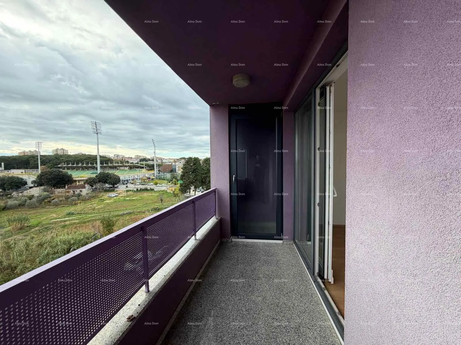 Stan Top lokacija! Prodaja stana u neposrednoj blizini centra grada, Pula! - cover