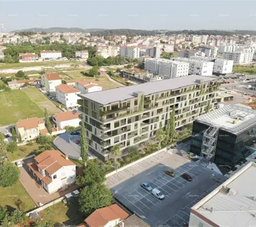 Stan Pula! Višestambena, moderna zgrada s liftom, blizu centra.