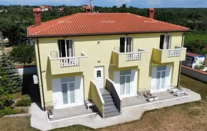 Kuća Umag. Lijepa kuća sa šest apartmana. - cover