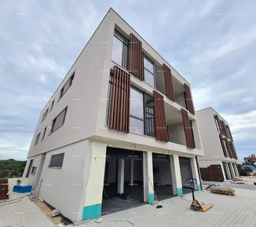 Stan Novi, moderni, stambeni kompleks, Rovinj! Dvoetažni stan s parkirnim i garažnim mjestom! B4/A