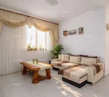 Stan Rovinj – nekretnina s dva stana s pogledom na more i parkirnim mjestom