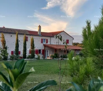 Kuća Prodaja: Dvije Povezane Kuće s velikim dvorištem, blizina Kanfanara - cover