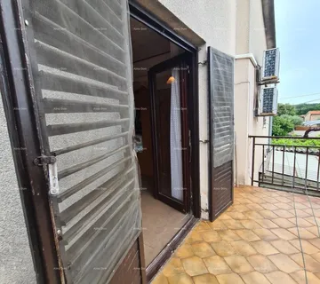 Kuća Prodaje se kuća sa velikim dvorištem, Jadreški