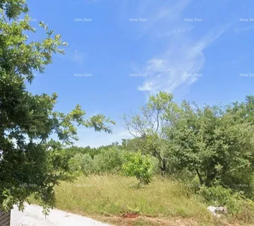 Građevinsko zemljište Prodaja- građevinsko zemljište u blizini centra Marčane! - Marčana