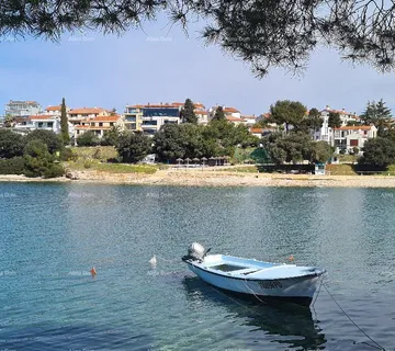 Kuća Prvi red do mora i plaže – kuća s bazenom i velikom okućnicom, Pješčana Uvala! - Pješčana uvala, Medulin