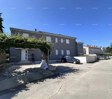 Kuća Pula. Objekt s građevinskom dozvolom za zgradu s 4 stana !