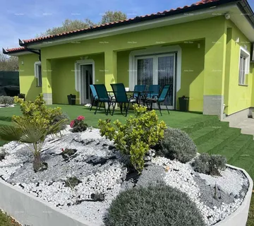 Kuća Prizemnica s velikim vrtom