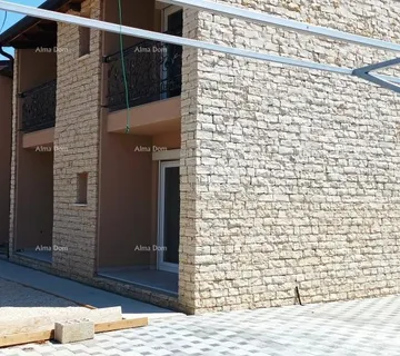 Kuća Novoizgrađena apartmanska zgrada u blizini Rovinja