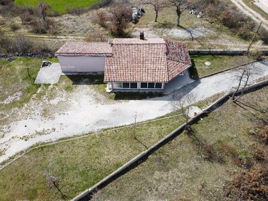 Kuća Blizina Marčane, kuća na velikom terenu od 26.000 m2. - cover