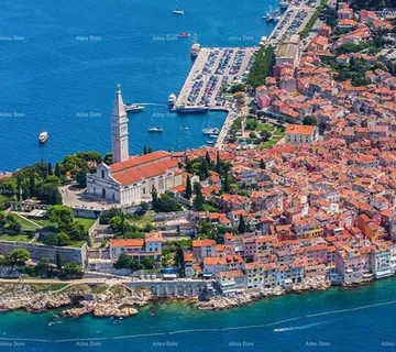 Kuća Rovinj – Kuća s 2 stana i 6 spavaćih soba na ekskluzivnoj lokaciji, investicijska prilika