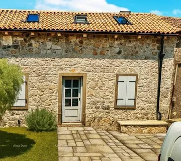 Kuća Istarska kamena kuća, Sv.Lovreč Labinski, okolica Labina