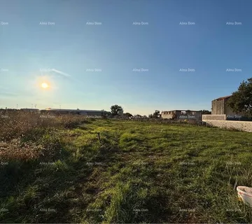 Građevinsko zemljište Prodaje se građevinsko zemljište – Marčana (474 m²)Industriska zona