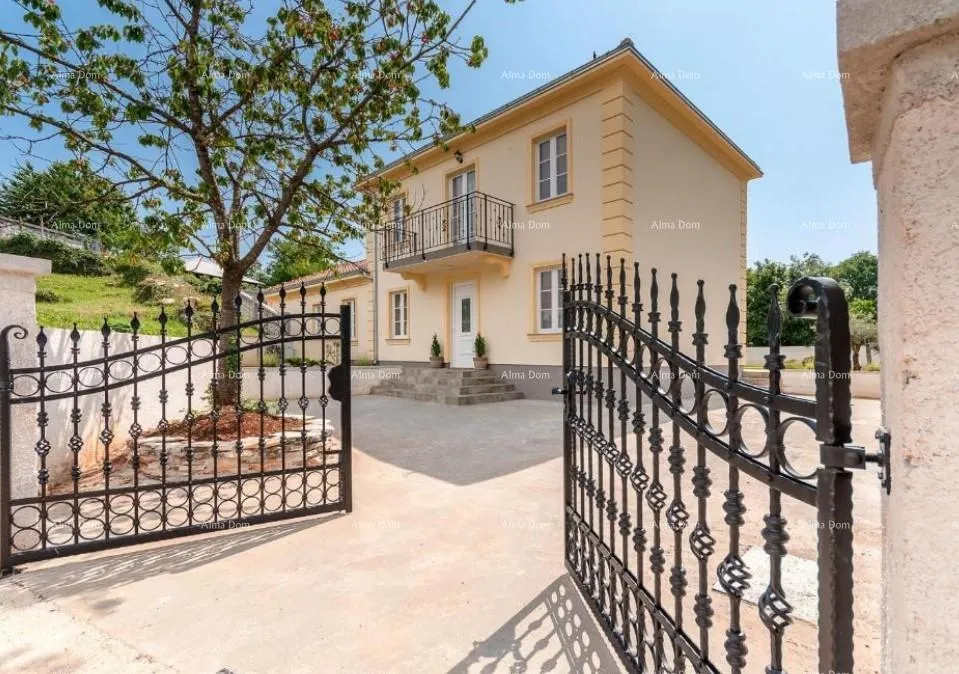 Kuća Prodaje se vila sa bazenom, blizu Barbana. - cover