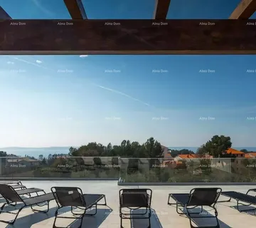 Kuća Prekrasna moderna kuća s pogledom na more- Fažana!