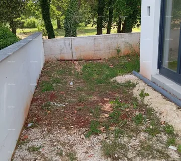 Stan Prodaje se dvosobni stan s vrtom – Medulin