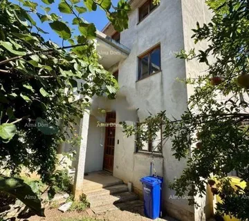 Kuća Pomer, Kuća 246 m² s okućnicom