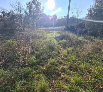 Građevinsko zemljište Građevinsko zemljište Vintijan – 800 m2 – uz cestu