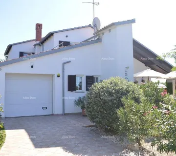 Kuća Prekrasna kuća sa bazenom! POREČ