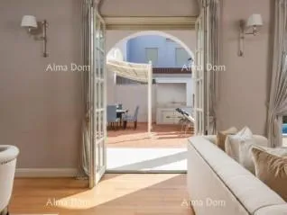 Kuća Prekrasna vila s bazenom u Vabrigi. - Poreč
