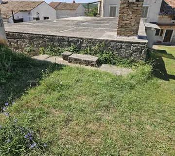 Kuća Prodaje se  kuća u izgradnji, 70 m2 blizu Vrsara - cover