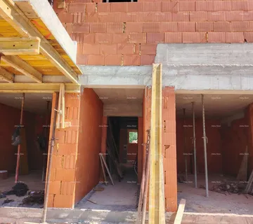 Stan Dvosoban stan s vrtom i 2 parkirnim mjestima - Pula
