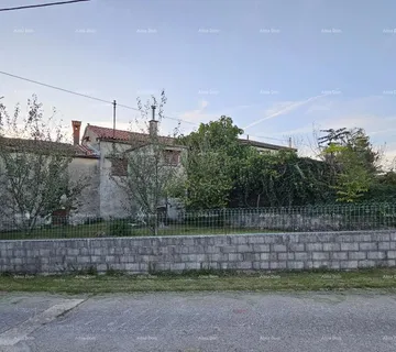 Kuća ŽMINJ (okolice) - odlična kamena kuća s dvorištem - cover