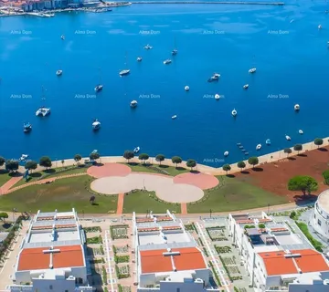 Stan Prodaja stana u apartmanskom komplesku, prvi red do mora, Umag! - cover