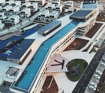Stan Luksuzni resort s krovnim infinity bazenom! Prodaja stana s pogledom na more i parkirnim mjestom! Umag! - cover
