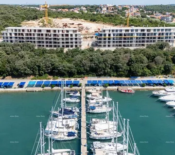 Stan Prodaja modernih stanova u eksluzivnoj zgradi sa pogledom na marinu, Pula!