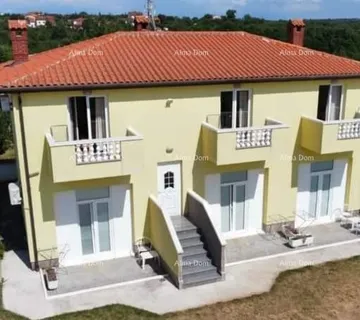 Kuća Umag. Lijepa kuća sa šest apartmana.