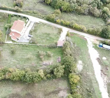 Građevinsko zemljište Prodaja građevinskih zemljišta, blizina Svetvinčenata! - cover