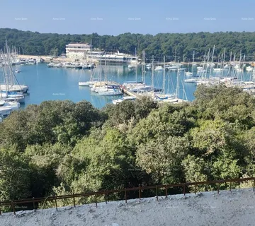 Stan Luksuzni stan s pogledom na more i garažnim mjestom, Pula, Veruda!
