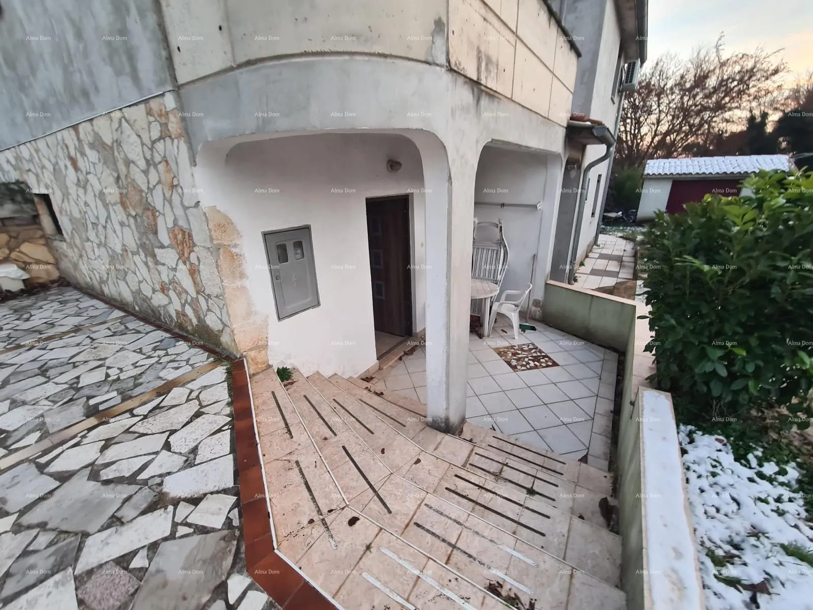 Kuća Prodaje se samostojeća kuća – Poreč - cover