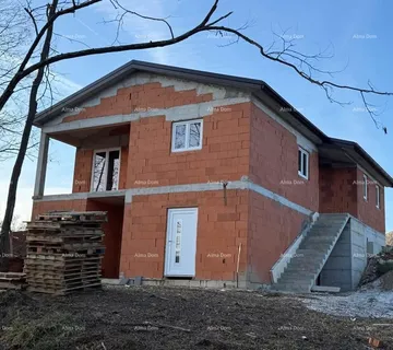 Kuća Kuća  u roh-bau fazi s velikom okućnicom – Cerovlje - cover