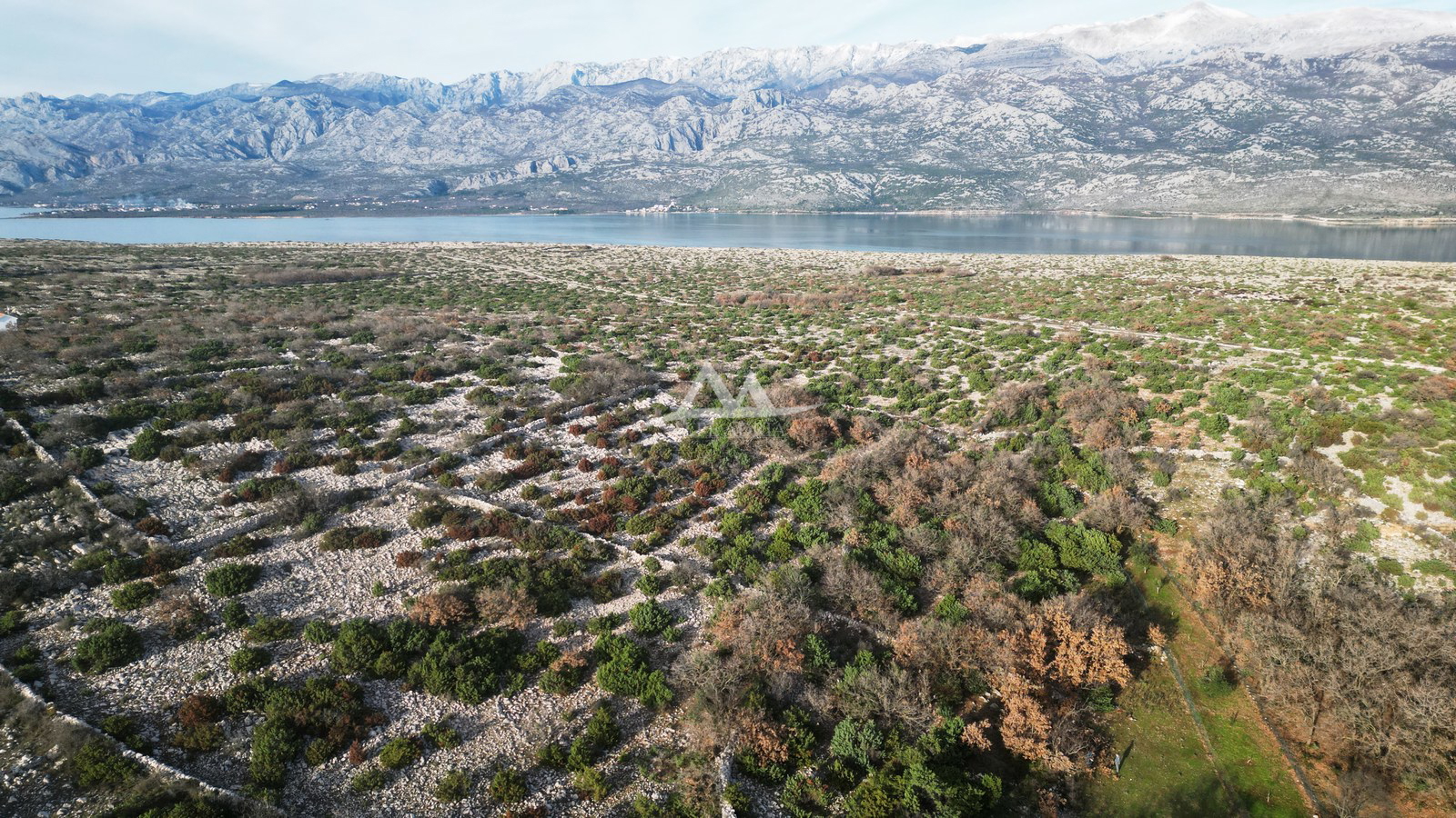 MASLENIČKO ŽDRILO - GRAĐEVINSKO ZEMLJIŠTE POVRŠINE 1.879 M2 PLUS 6.873 M2  POLJOPRIVREDNO - 262.560 € - cover