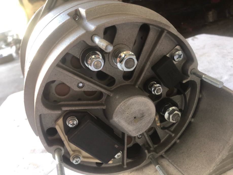 alternator-volvo-slika-175182864