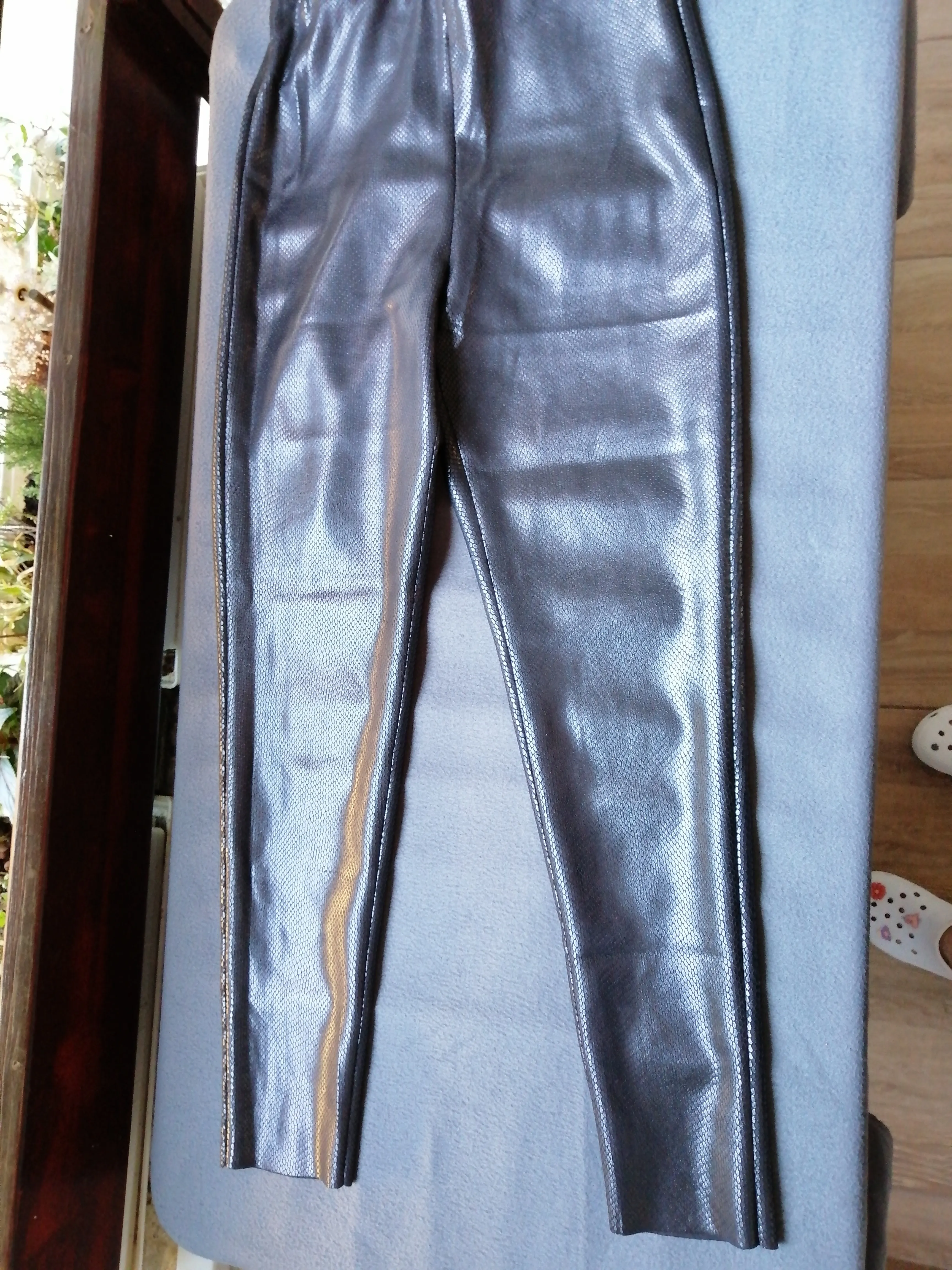 Crne hlače "Zara" - cover