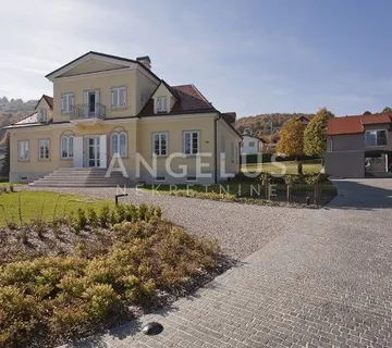 Samobor - predivna kurija s velikom okućnicom, na prodaju