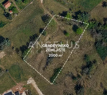 Istra, okolica Labina - građevinsko zemljište 2000m2 - cover