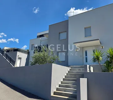 Split, Podstrana - novoizgrađena vila s prekrasnim pogledom na more, PRODAJA - cover