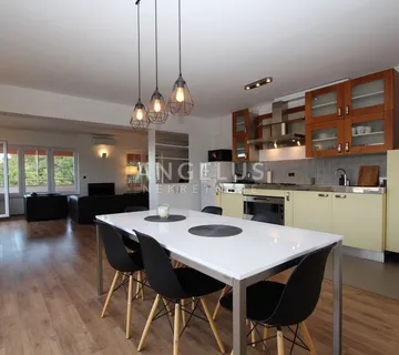 Zagreb, Ksaver - dva stana u jedan 200m2 s terasom 70m2 i garažom - cover