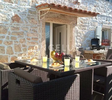 Istra, Tar - stan u prizemlju 55m2, dugoročno! - Tar, Tar-Vabriga