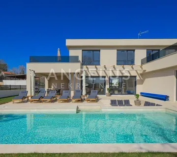 Istra, Rovinj - moderna vila s bazenom, 210m2, prodaja! - cover