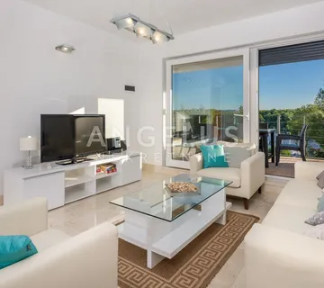 Brač, Milna - kuća u bloku sa zajedničkim bazenom, PRODAJA - cover