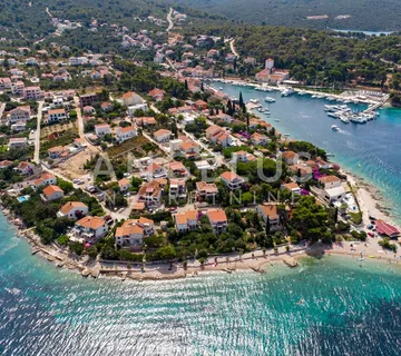 Maslinica - građ.zem. na top lokaciji sa pogledom na more, 3200 m2, PRODAJA - cover