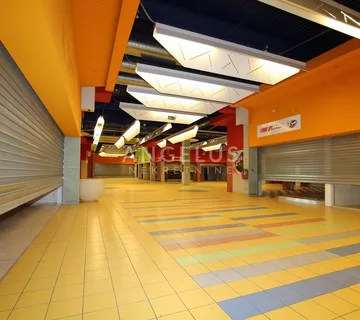 Zagreb, Žitnjak - prodajno skladišni objekt sa 730 parkinga - cover