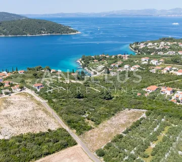 Šolta, Nečujam - građ.zem. u blizini mora, 800 m2, PRODAJA - cover